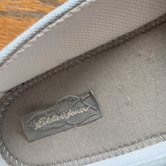 Eddie Bauer Light Blue Flats - Picture 6 of 6